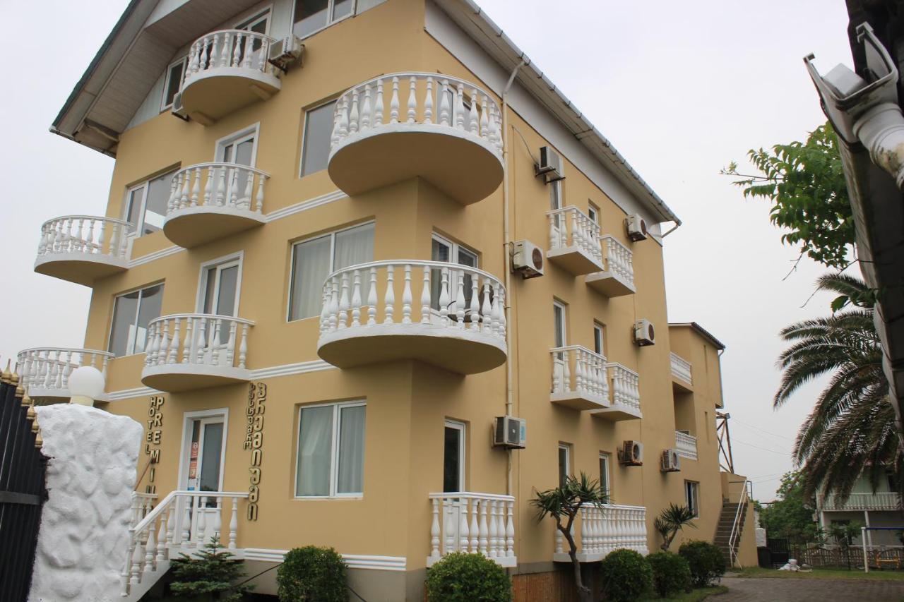 Hotel Premium Уреки Экстерьер фото
